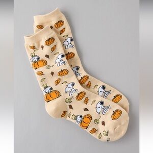 AE Snoopy Peanuts Fall Pumpkin Crew Socks NWT